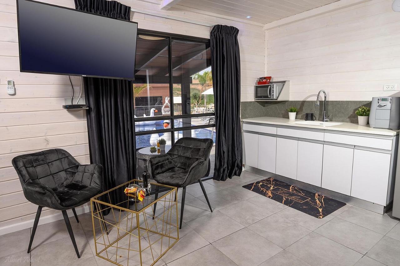 Hotel אוטופיה בצפון - מתחם אירוח מפואר Shahar Habitación foto